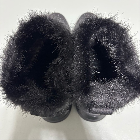Bzees Ooolala! Faux Fur Boots Women's Size 9M Black Pull On Fabric Upper Comfort - Picture 6 of 13